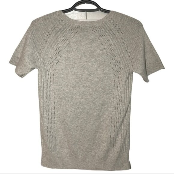 NWT Banana Republic Short Sleeve Top size XS - Picture 2 of 2